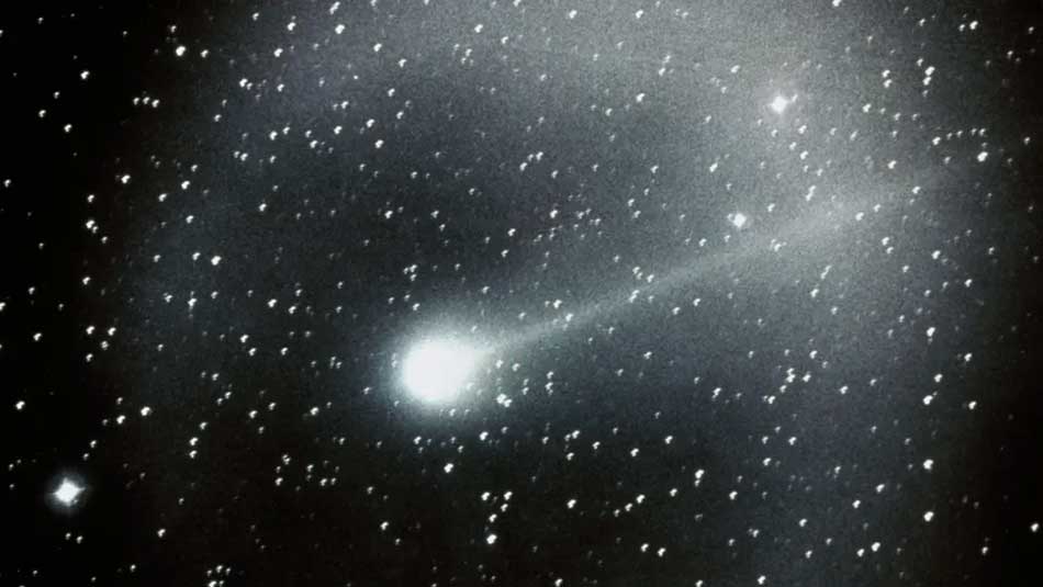 Comet Halley 2061 1