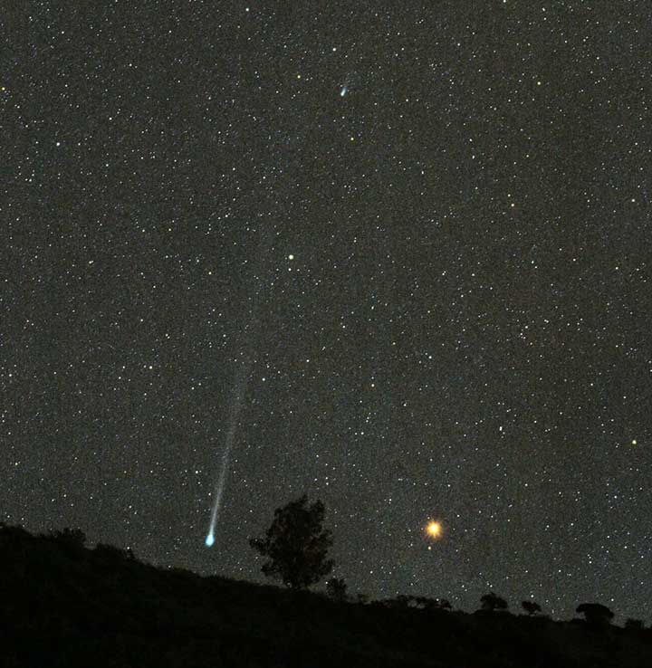 Two Bright Comets 2